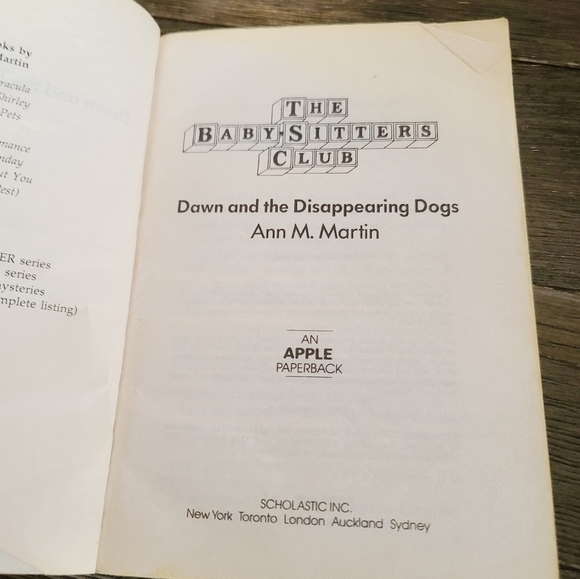 Vintage 90s The Babysitters Club Mystery #7 Dawn and the Disapearing Dogs Book - Picture 4 of 7